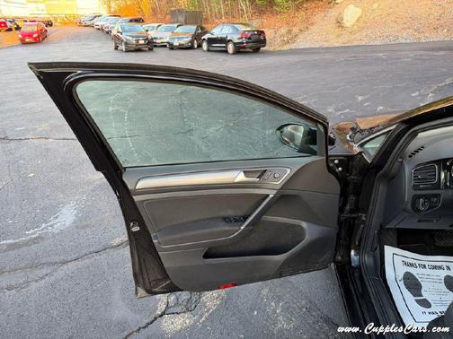 2019 Volkswagen e-Golf SE