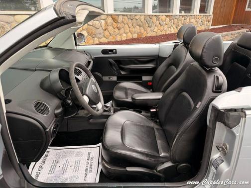 2006 Volkswagen New Beetle 2.5