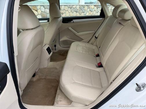 2013 Volkswagen Passat 2.5 SE