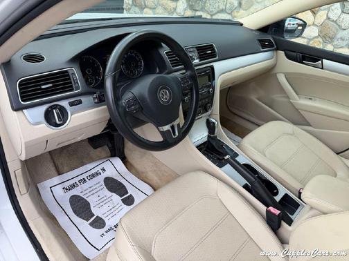 2013 Volkswagen Passat 2.5 SE