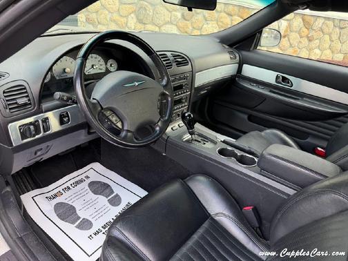 2004 Ford Thunderbird 