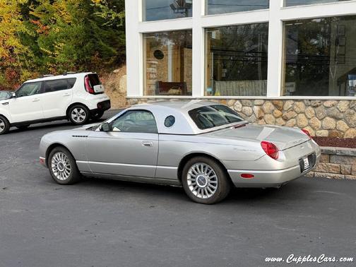 2004 Ford Thunderbird