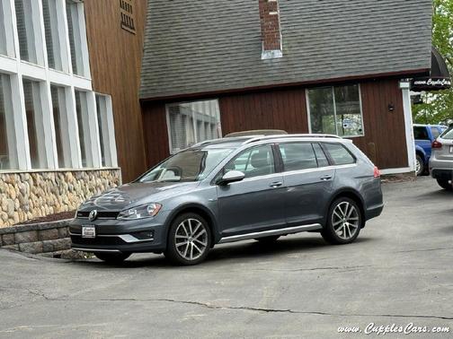 2017 Volkswagen Golf Alltrack TSI S