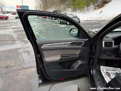 2023 Volkswagen Atlas Cross Sport 3.6L V6 SE w/Technology