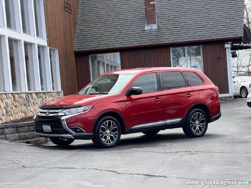 Red 2017 Mitsubishi Outlander ES