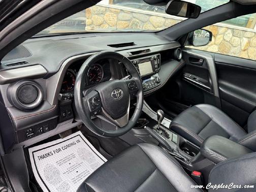 2017 Toyota RAV4 SE