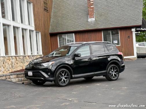 2017 Toyota RAV4 SE