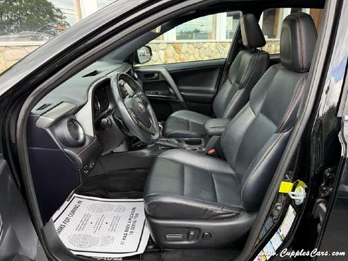 2017 Toyota RAV4 SE