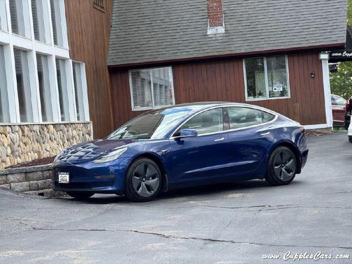 Blue 2020 Tesla Model 3 Standard Range Plus