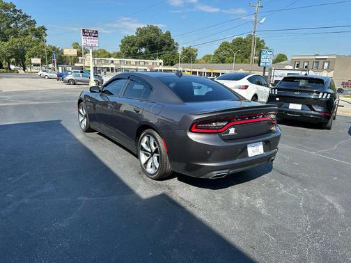2016 Dodge Charger R/T