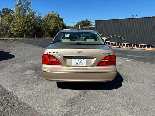 2001 Lexus LS 430 Base