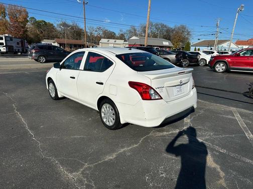 2018 Nissan Versa 1.6 S+