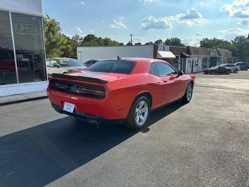 2017 Dodge Challenger SXT