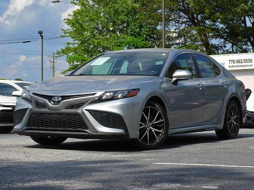 Silver 2023 Toyota Camry SE