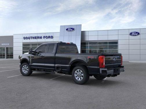2025 Ford F-350 XLT