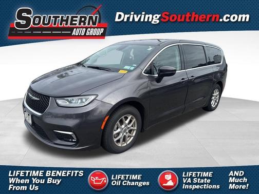 2023 Chrysler Pacifica Touring-L