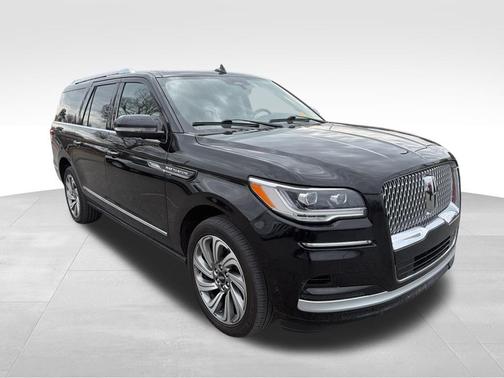 2023 Lincoln Navigator L Reserve