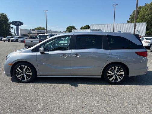 Lunar Silver Metallic 2023 Honda Odyssey Touring