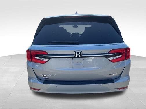 Lunar Silver Metallic 2023 Honda Odyssey Touring