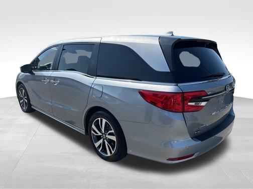 Lunar Silver Metallic 2023 Honda Odyssey Touring