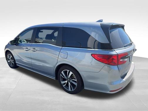 Lunar Silver Metallic 2023 Honda Odyssey Touring