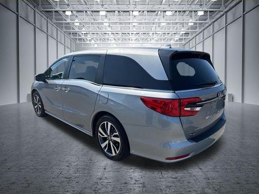 Lunar Silver Metallic 2023 Honda Odyssey Touring