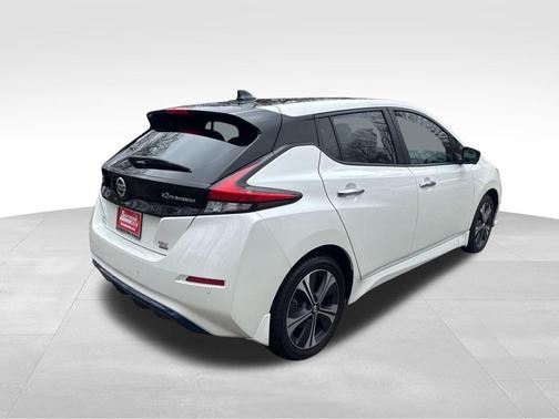 2022 Nissan Leaf SV PLUS