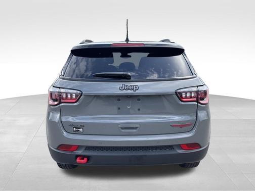 Sting Gray Clearcoat 2023 Jeep Compass Trailhawk