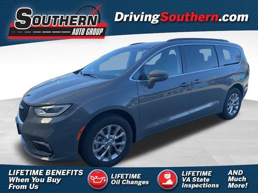 2022 Chrysler Pacifica Touring-L