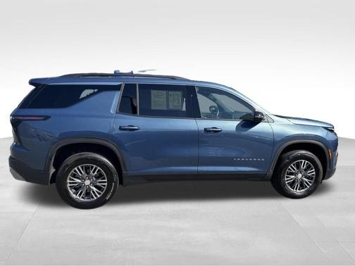 Lakeshore Blue Metallic 2026 Chevrolet Traverse LT