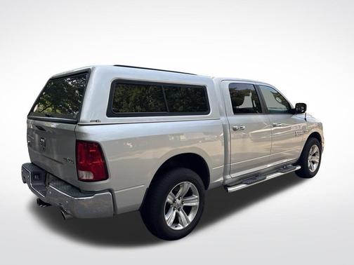 Bright Silver Clearcoat Metallic 2014 RAM 1500 SLT