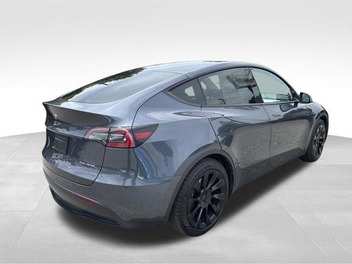 Midnight Silver Metallic 2023 Tesla Model Y Long Range