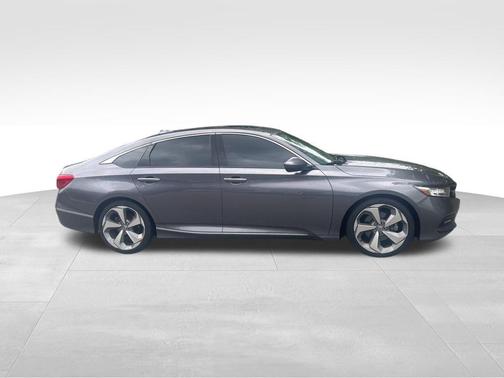 2019 Honda Accord Touring 2.0T
