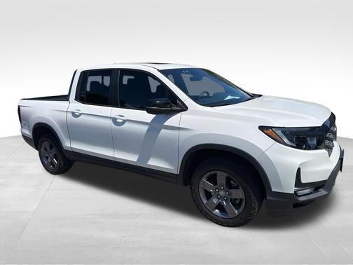 Platinum White Pearl 2024 Honda Ridgeline TrailSport