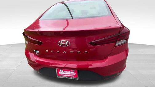 2019 Hyundai ELANTRA SE