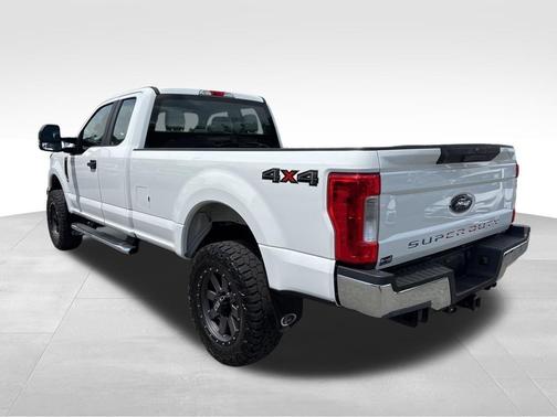 Oxford White 2019 Ford F-250 XL