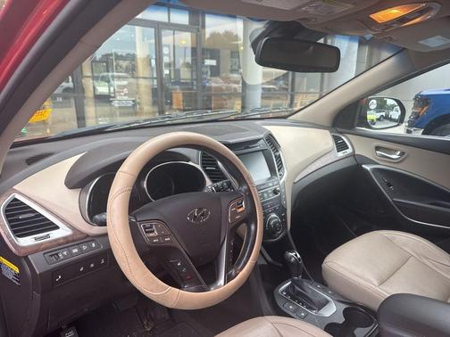 2017 Hyundai SANTA FE SE Ultimate
