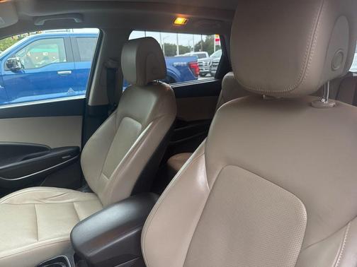 2017 Hyundai SANTA FE SE Ultimate