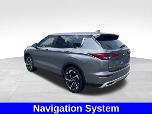 2023 Mitsubishi Outlander SE