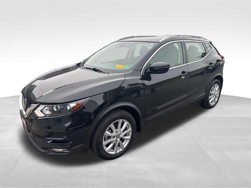 2022 Nissan Rogue Sport SV