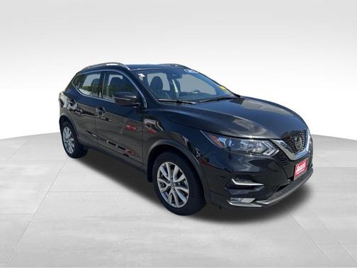 2022 Nissan Rogue Sport SV