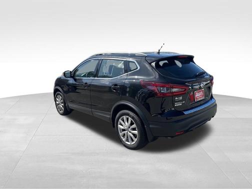 2022 Nissan Rogue Sport SV