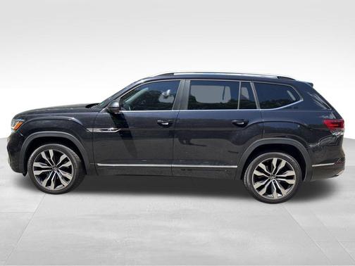 Deep Black Pearl Effect 2021 Volkswagen Atlas 3.6 V6 SEL R-Line