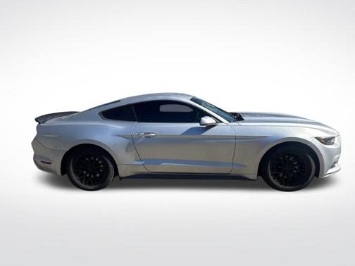 2017 Ford Mustang V6