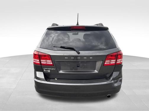 Granite Crystal Clearcoat Metallic 2017 Dodge Journey SE