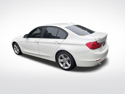 Alpine White 2015 BMW 320 i xDrive