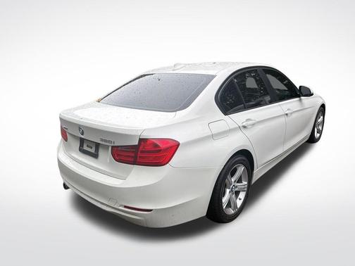 Alpine White 2015 BMW 320 i xDrive