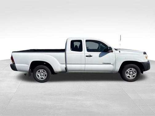 Super White 2013 Toyota Tacoma