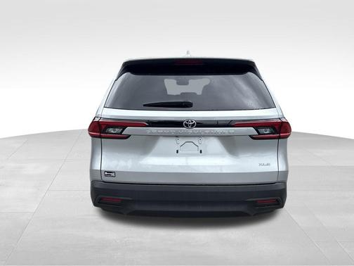 Celestial Silver Metallic 2025 Toyota Grand Highlander XLE