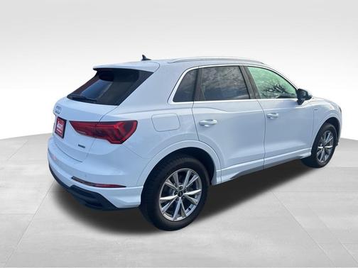 2025 Audi Q3 45 S line Premium